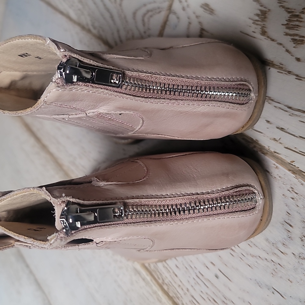 Anthropologie Silent D Puly Western Bootie 6.5/ 37 Taupe Nude Smooth Leather - Picture 4 of 11